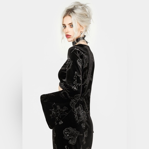 NWT Disturbia Zodiac Foil Print Flute Sleeve Crop Top US 4 / UK 8 - Picture 6 of 8